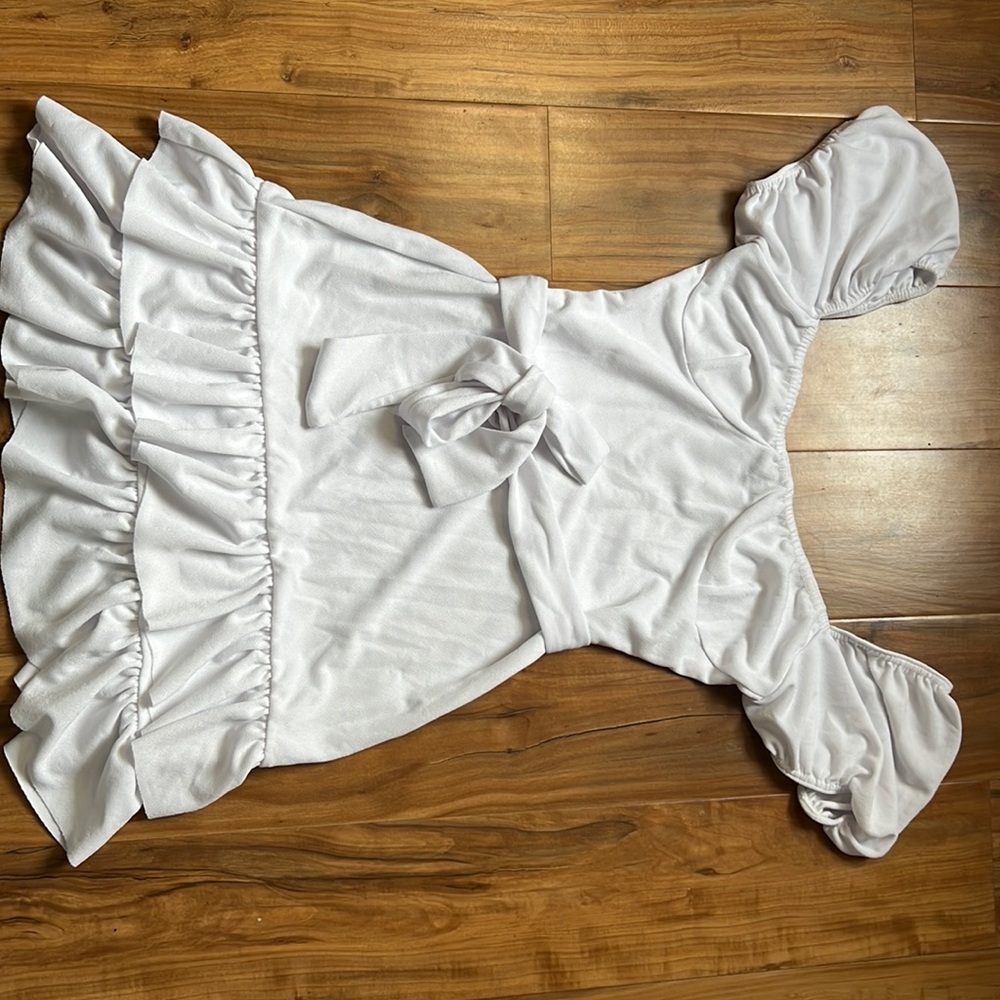 Pretty Little Thing dress; US4